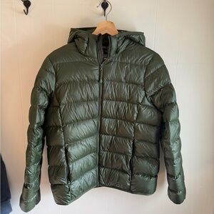 Aritzia Little Puff Green Jacket